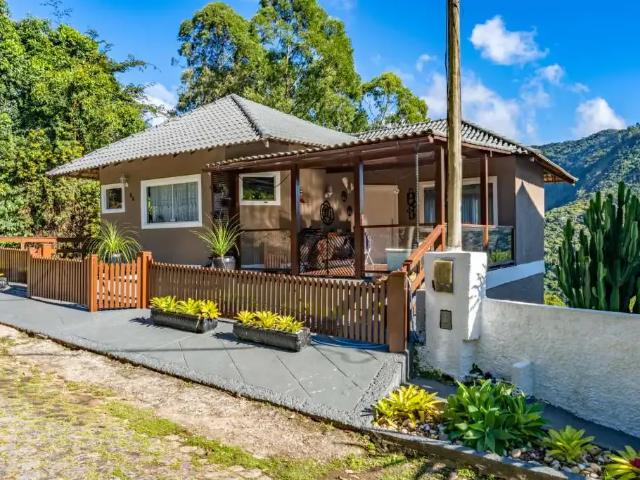 Casa venda em Região Geográfica Imediata de Petrópolis, Região Metropolitana do Rio de Janeiro