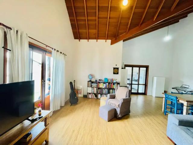 Casa venda em Região Imediata de Taubaté-Pindamonhangaba, Região Metropolitana do Vale do Paraíba e Litoral Norte