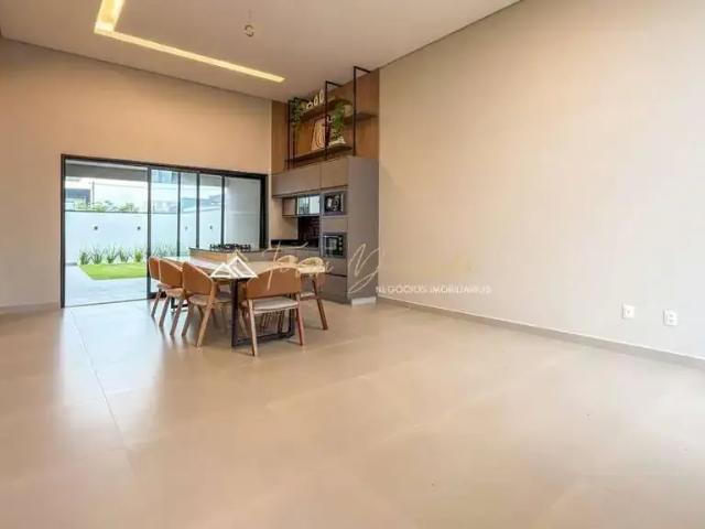 Casa venda em Região Imediata de Taubaté-Pindamonhangaba, Região Metropolitana do Vale do Paraíba e Litoral Norte
