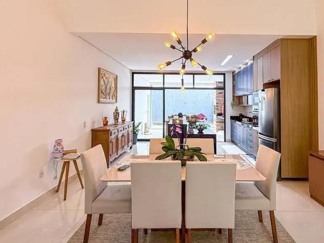 Casa venda em Região Imediata de Taubaté-Pindamonhangaba, Região Metropolitana do Vale do Paraíba e Litoral Norte