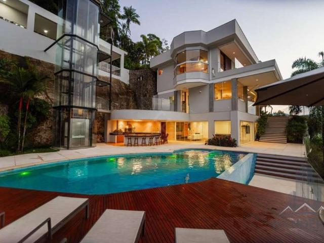 Casa venda em Região Imediata de Caraguatatuba-Ubatuba-São Sebastião, Região Metropolitana do Vale do Paraíba e Litoral Norte