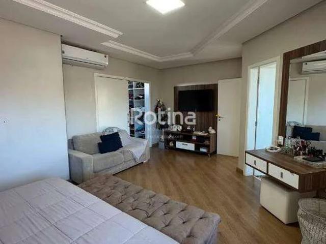Casa venda em Condomínio Jardins Roma, Uberlândia