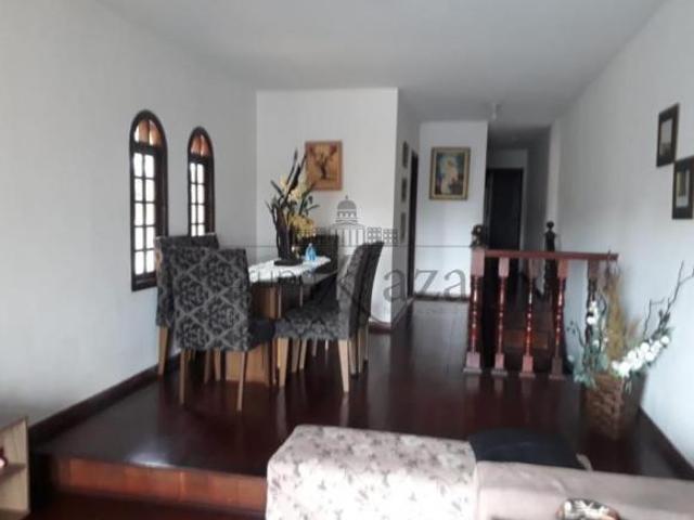 Casa venda em Região Imediata de São José dos Campos, Região Metropolitana do Vale do Paraíba e Litoral Norte