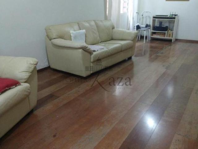 Casa venda em Região Imediata de São José dos Campos, Região Metropolitana do Vale do Paraíba e Litoral Norte
