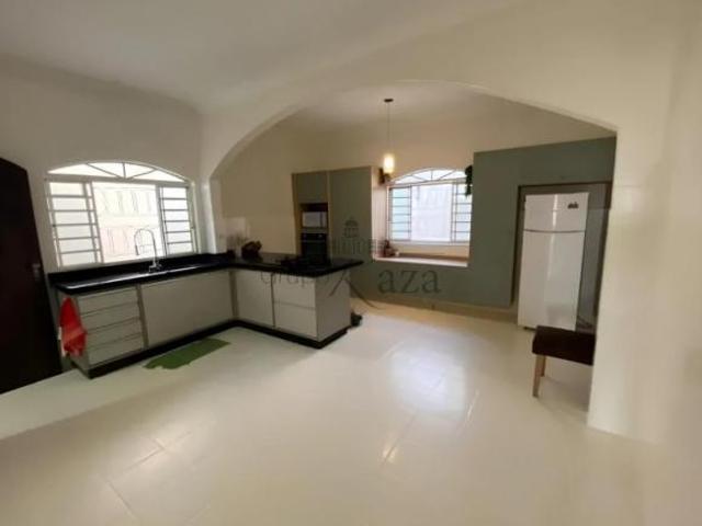 Casa venda em Região Imediata de São José dos Campos, Região Metropolitana do Vale do Paraíba e Litoral Norte