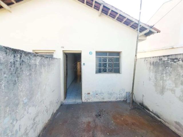 Casa aluguel em Américo Brasiliense