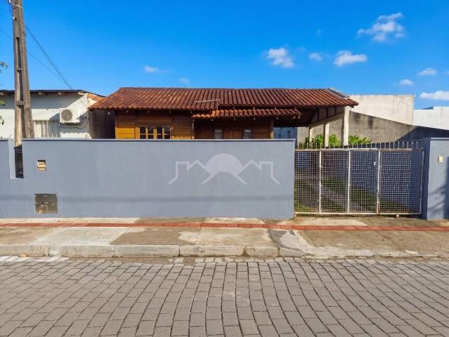 Casa aluguel em Araquari, Região Geográfica Intermediária de Joinville
