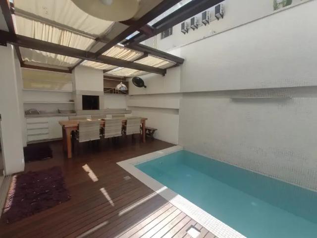 Casa aluguel em Região Geográfica Imediata de Itajaí, Balneario Camboriú
