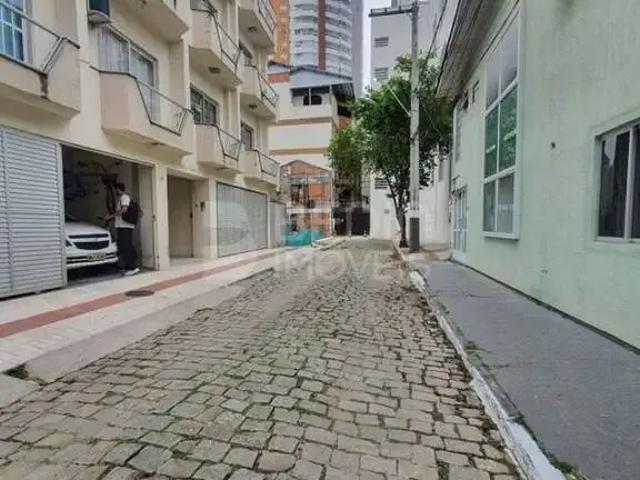 Casa aluguel em Região Geográfica Imediata de Itajaí, Balneario Camboriú