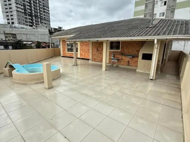 Casa aluguel em Região Geográfica Imediata de Itajaí, Balneario Camboriú