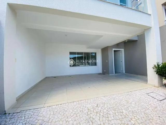 Casa aluguel em Região Geográfica Imediata de Itajaí, Itajaí