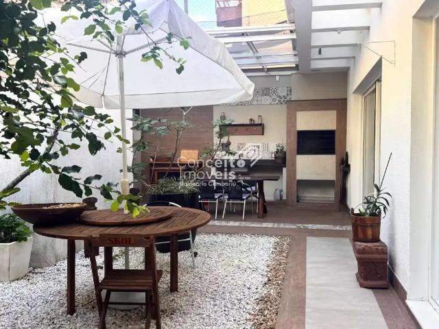 Casa aluguel em Região Geográfica Imediata de Itajaí, Balneario Camboriú