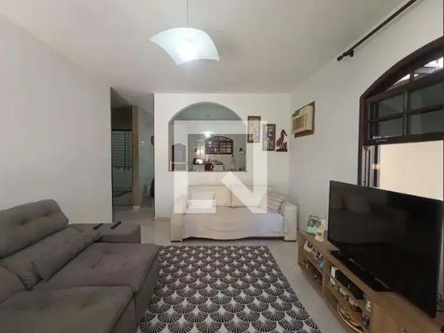 Casa aluguel em Região Geográfica Imediata do Rio de Janeiro, Região Metropolitana do Rio de Janeiro