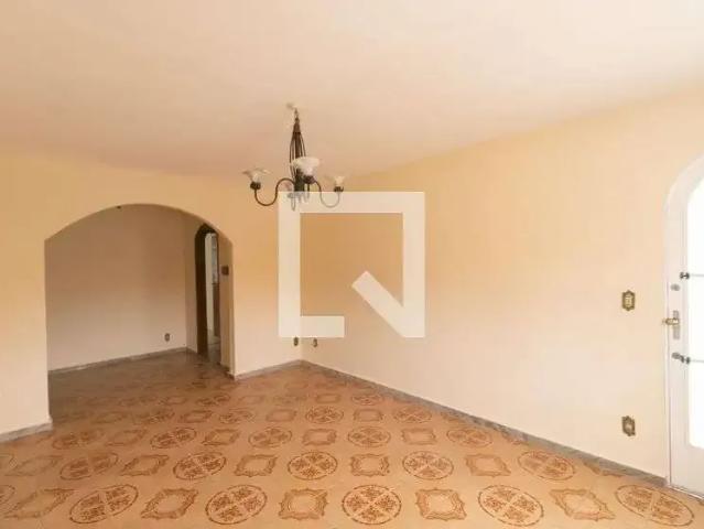 Casa aluguel em Região Geográfica Imediata de Belo Horizonte, Região Metropolitana de Belo Horizonte