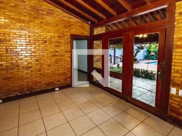 Casa aluguel em Região Geográfica Imediata de Belo Horizonte, Região Metropolitana de Belo Horizonte