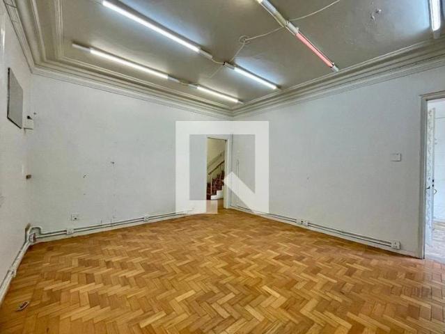 Casa aluguel em Regional Centro-Sul, Belo Horizonte