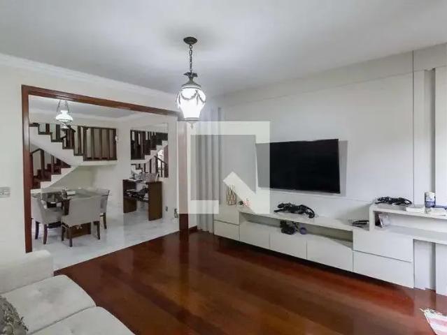 Casa aluguel em Região Geográfica Imediata de Belo Horizonte, Região Metropolitana de Belo Horizonte