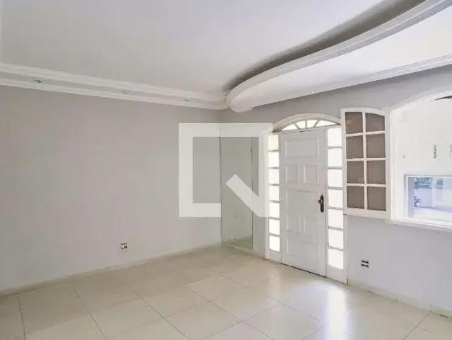 Casa aluguel em Região Geográfica Imediata de Belo Horizonte, Região Metropolitana de Belo Horizonte