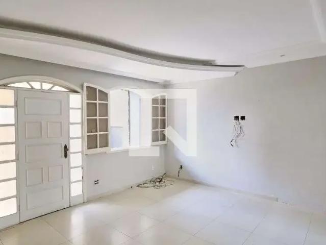 Casa aluguel em Região Geográfica Imediata de Belo Horizonte, Região Metropolitana de Belo Horizonte