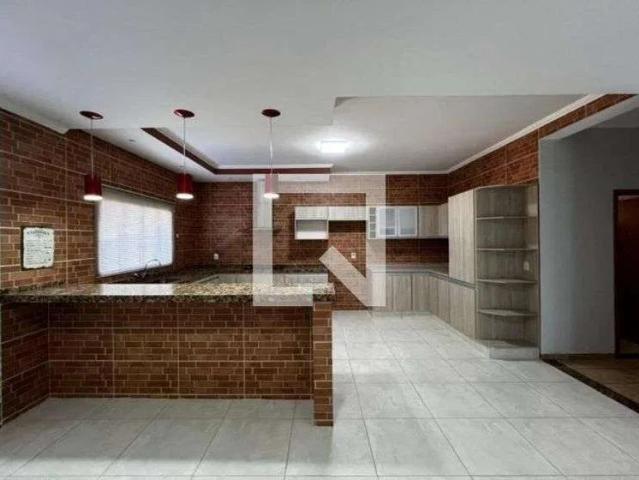 Casa aluguel em Regional Centro-Sul, Belo Horizonte