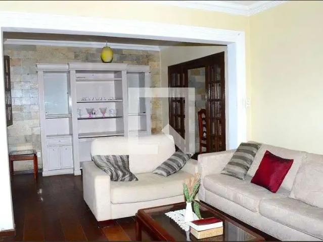 Casa aluguel em Região Geográfica Imediata de Belo Horizonte, Região Metropolitana de Belo Horizonte