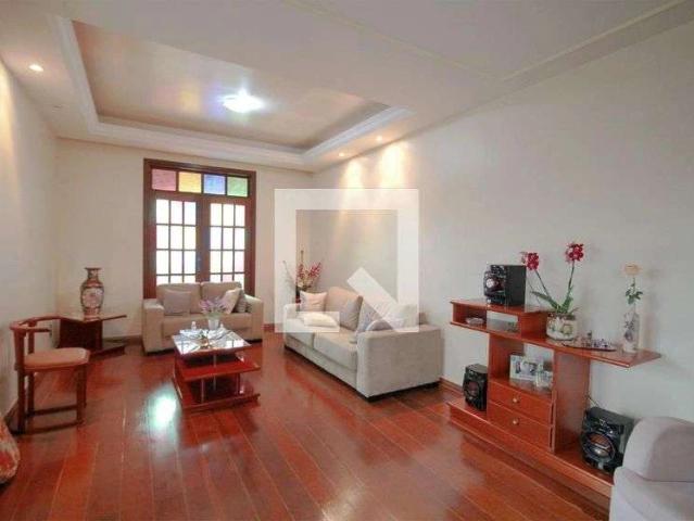 Casa aluguel em Regional Centro-Sul, Belo Horizonte