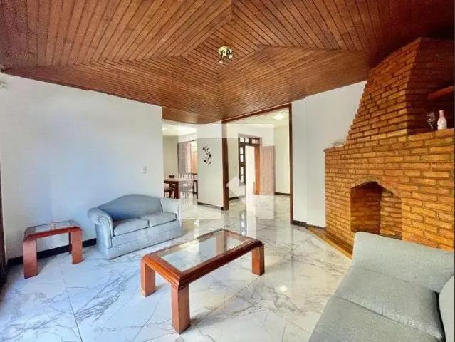 Casa aluguel em Região Geográfica Imediata de Belo Horizonte, Região Metropolitana de Belo Horizonte