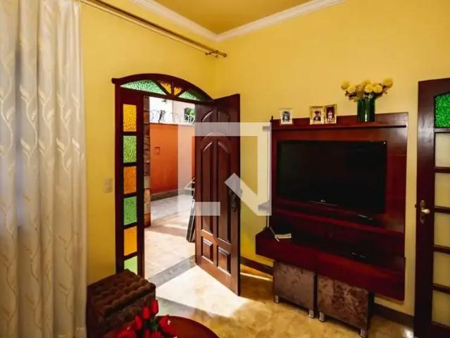 Casa aluguel em Região Geográfica Imediata de Belo Horizonte, Região Metropolitana de Belo Horizonte