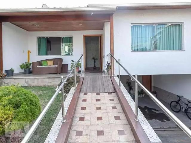 Casa aluguel em Região Geográfica Imediata de Belo Horizonte, Região Metropolitana de Belo Horizonte