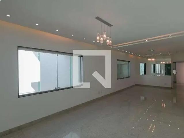 Casa aluguel em Região Geográfica Imediata de Belo Horizonte, Região Metropolitana de Belo Horizonte
