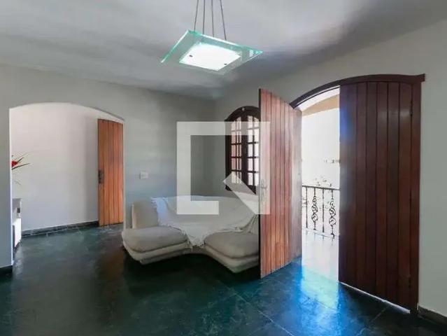 Casa aluguel em Região Geográfica Imediata de Belo Horizonte, Região Metropolitana de Belo Horizonte