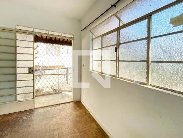 Casa aluguel em Regional Leste, Belo Horizonte