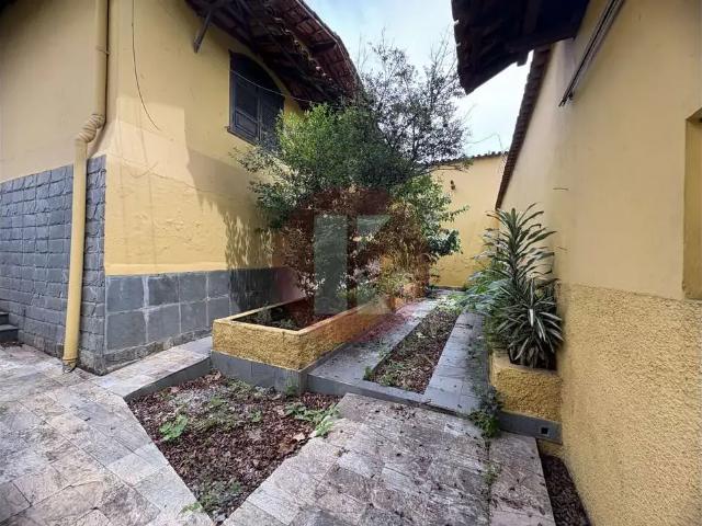 Casa aluguel em Região Geográfica Imediata de Belo Horizonte, Região Metropolitana de Belo Horizonte