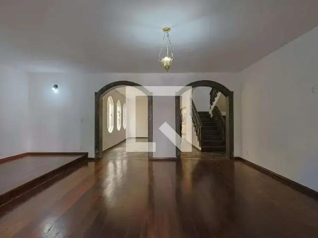 Casa aluguel em Região Geográfica Imediata de Belo Horizonte, Região Metropolitana de Belo Horizonte
