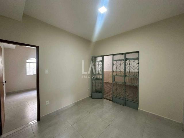 Casa aluguel em Belo Horizonte, Santa Terezinha