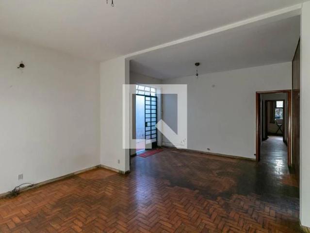 Casa aluguel em Santo Antônio, Belo Horizonte