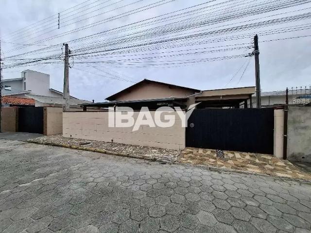 Casa aluguel em Região Geográfica Imediata de Florianópolis, Biguaçu