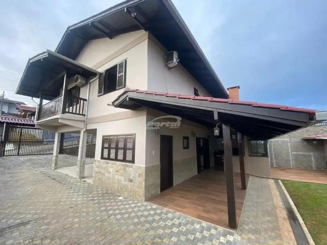 Casa aluguel em Região Geográfica Imediata de Blumenau, Blumenau
