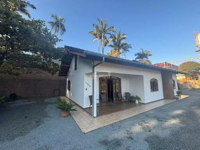 Casa aluguel em Região Geográfica Imediata de Blumenau, Blumenau