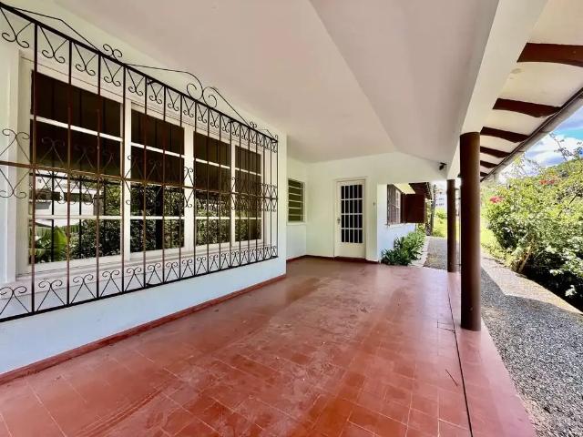 Casa aluguel em Região Geográfica Imediata de Blumenau, Blumenau
