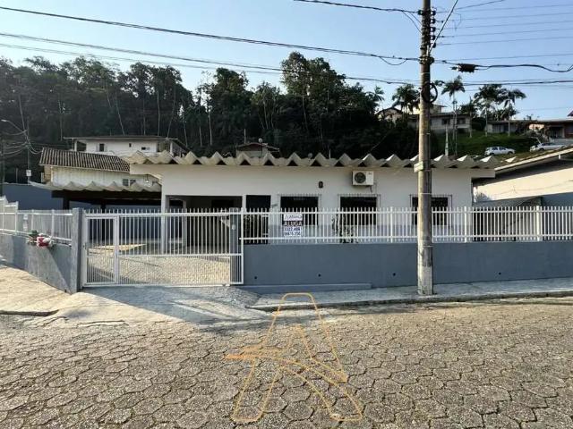 Casa aluguel em Região Geográfica Imediata de Blumenau, Blumenau