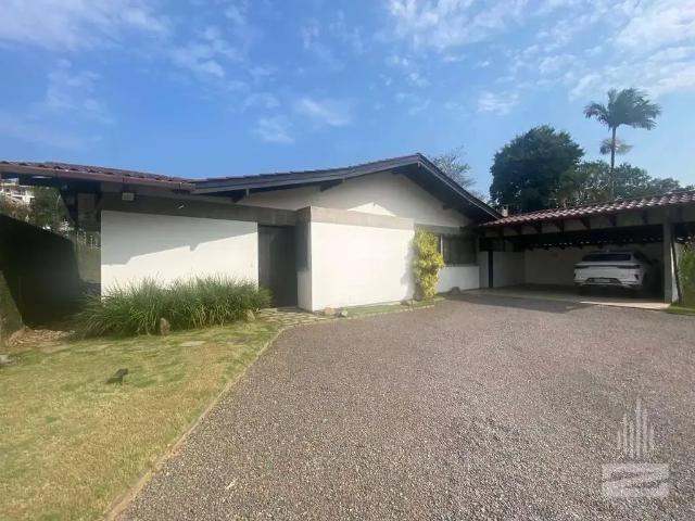 Casa aluguel em Região Geográfica Imediata de Blumenau, Blumenau