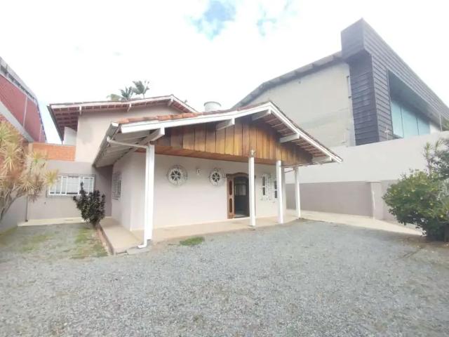 Casa aluguel em Região Geográfica Imediata de Blumenau, Blumenau
