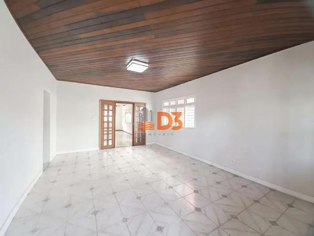 Casa aluguel em Região Geográfica Imediata de Blumenau, Blumenau