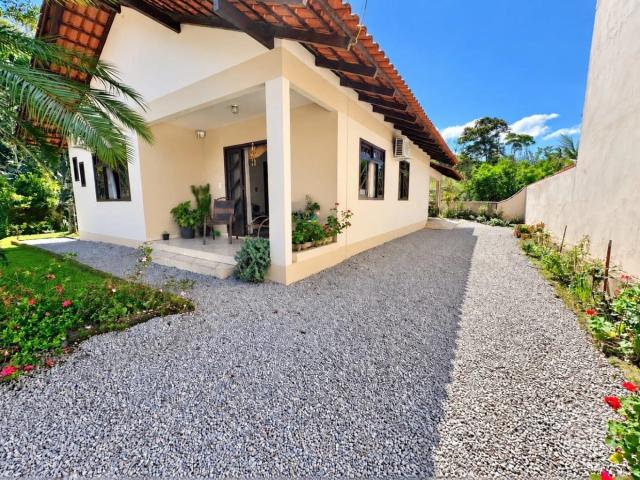 Casa aluguel em Blumenau, Região Geográfica Intermediária de Blumenau