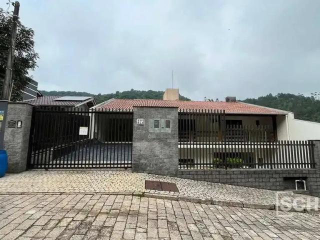 Casa aluguel em Região Geográfica Imediata de Blumenau, Blumenau