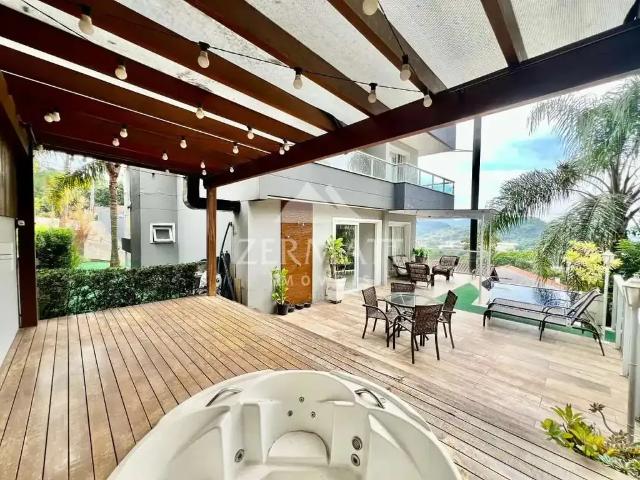 Casa aluguel em Região Geográfica Imediata de Blumenau, Blumenau