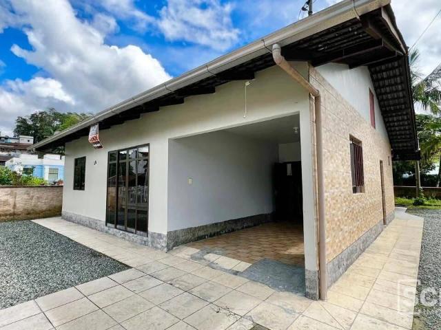Casa aluguel em Blumenau, Região Geográfica Intermediária de Blumenau