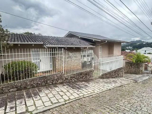 Casa aluguel em Região Geográfica Imediata de Blumenau, Blumenau