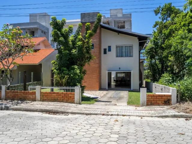 Casa aluguel em Região Geográfica Imediata de Itajaí, Bombinhas